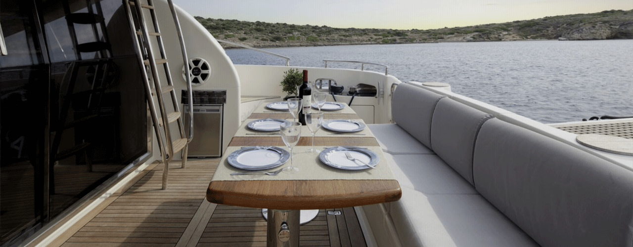 rent a yacht in Greece